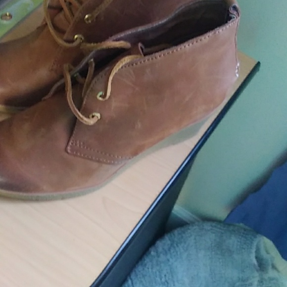 Shoes - Picture 3 of 3